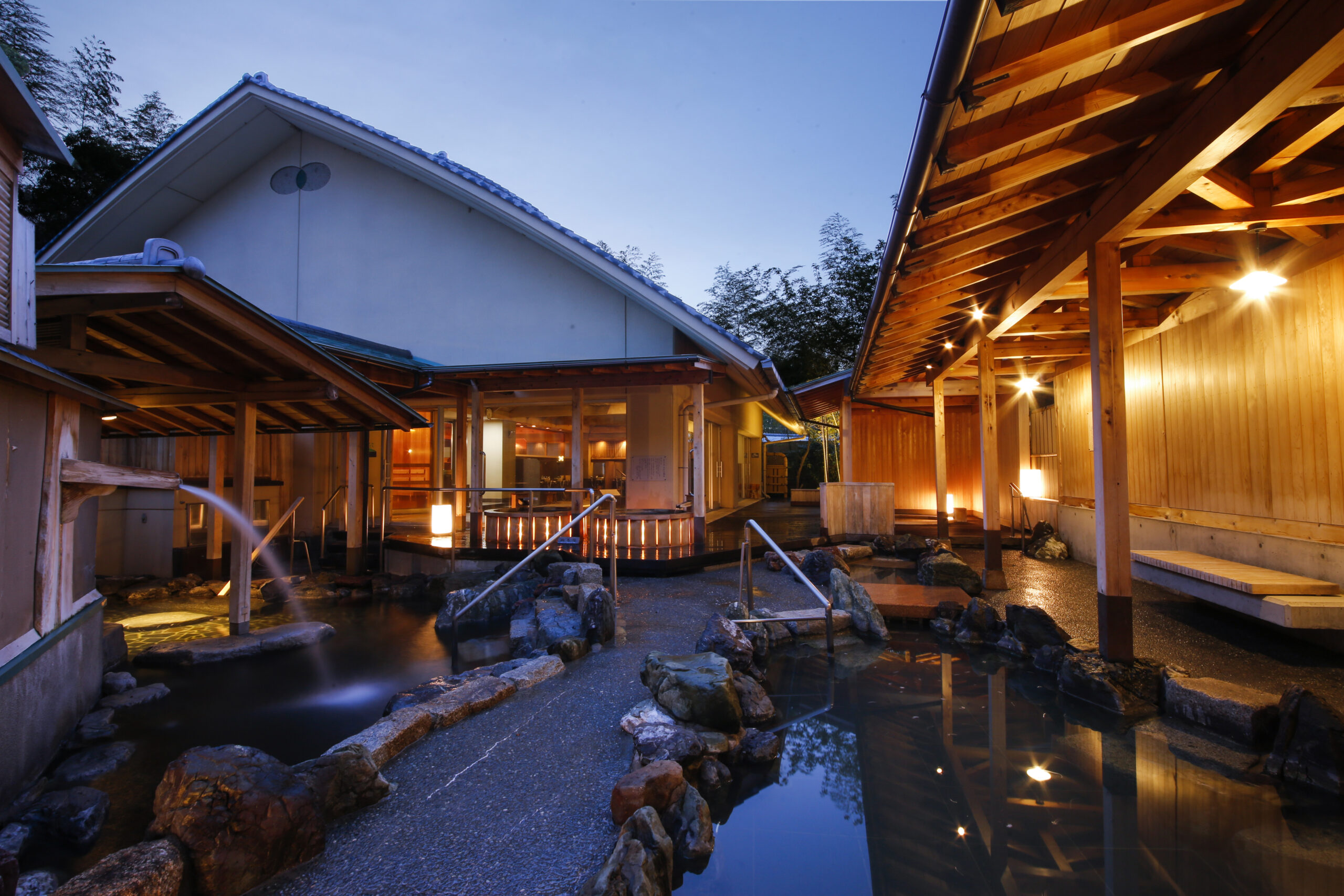 2種類の自家源泉の湯と伊勢志摩の味覚を楽しめる温泉旅館/サン浦島 悠季の里